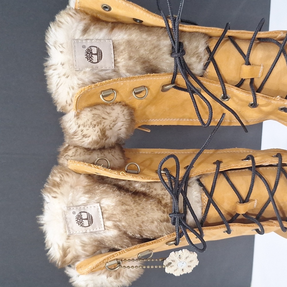 Women's Timberland Fur-Trim Boots- Size 5.5 - Picture 3 of 15
